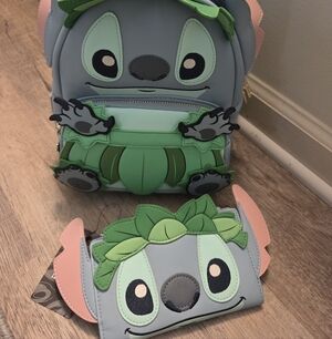 New! Disney Loungefly Stitch Hula Mini Backpack And Wallet